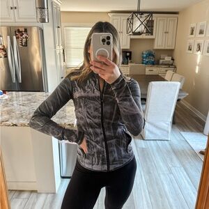 Lululemon Ebb to Street Jacket Gray Full Zip Size 8